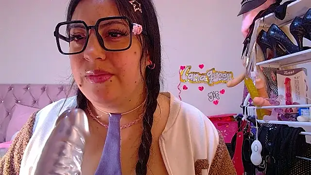 lanaqueen699 online show from 28, 7, 2026