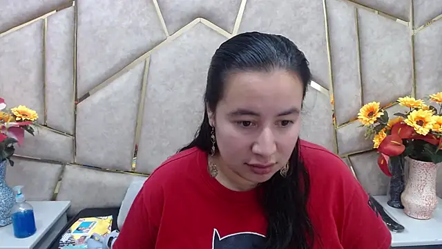 NaomyPrinces online show from 13, 2, 2025