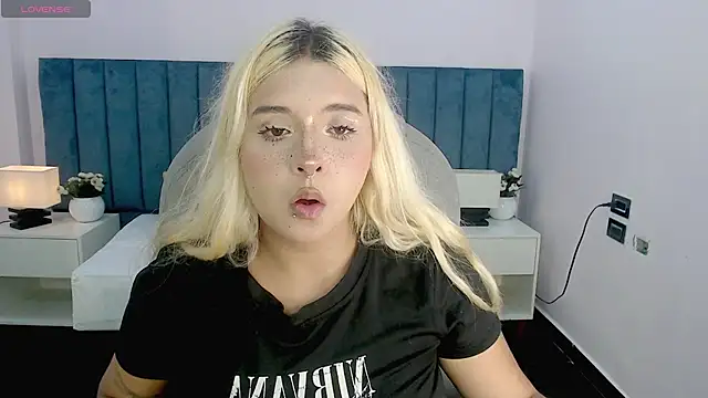 Snapshot of april_bunnyy chatting on 20, 2, 2026 april bunnyy online show from 20, 2, 2026