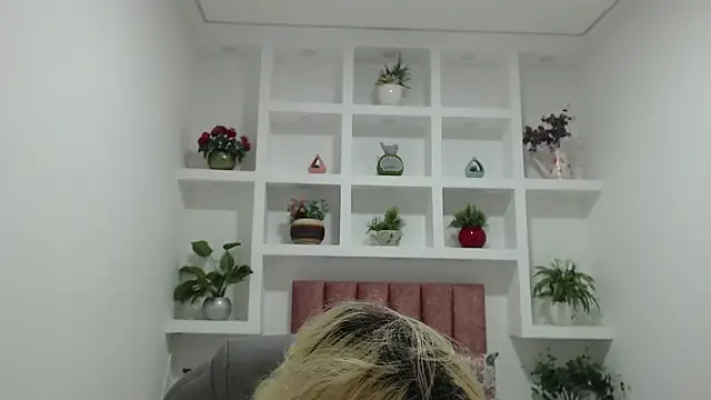 Snapshot of april_bunnyy chatting on 27, 2, 2026 april bunnyy online show from 27, 2, 2026