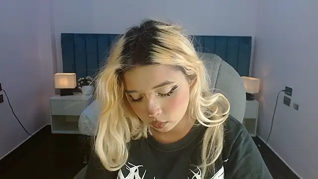 april bunnyy online show from 28, 7, 2026