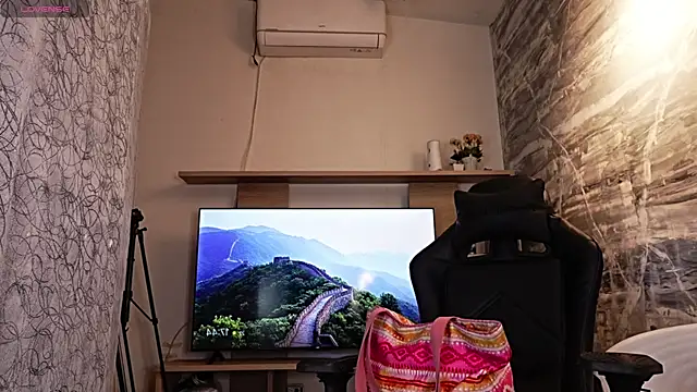 Melany Luv online show from 24, 4, 2026