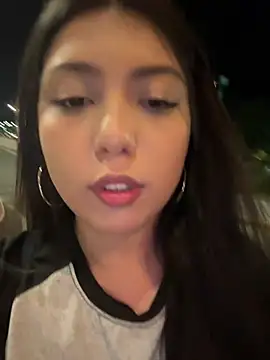 Maii chan online show from 9, 1, 2025