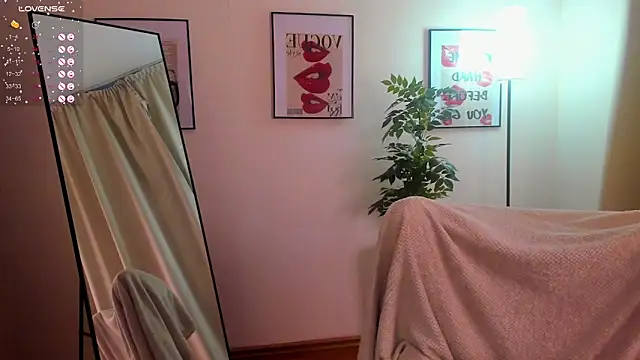 VanessaSmuth online show from 29, 9, 2025