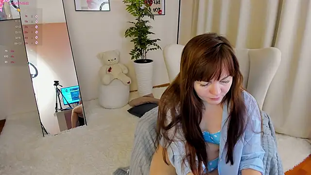 VanessaSmuth online show from 12, 11, 2025