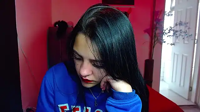 Violettasquirt online show from 8, 9, 2025