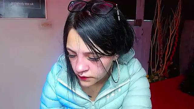 Violettasquirt online show from 6, 1, 2026