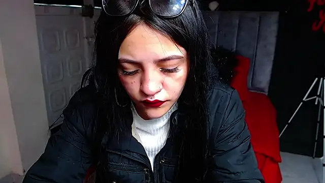 Violettasquirt online show from 20, 3, 2026