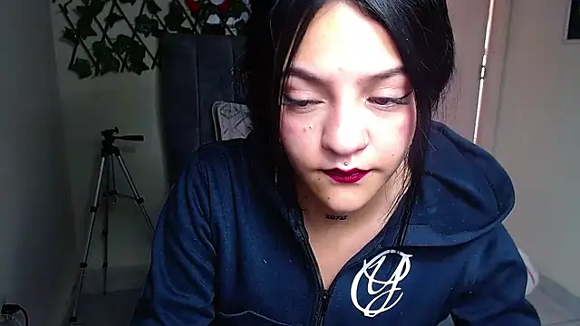 Violettasquirt online show from 10, 6, 2026