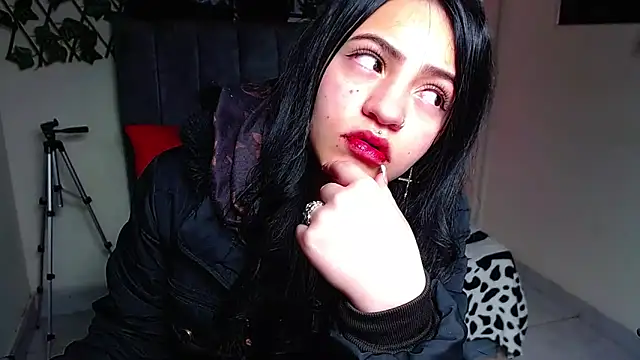 Snapshot of Violettasquirt chatting on 22, 6, 2026 Violettasquirt online show from 22, 6, 2026