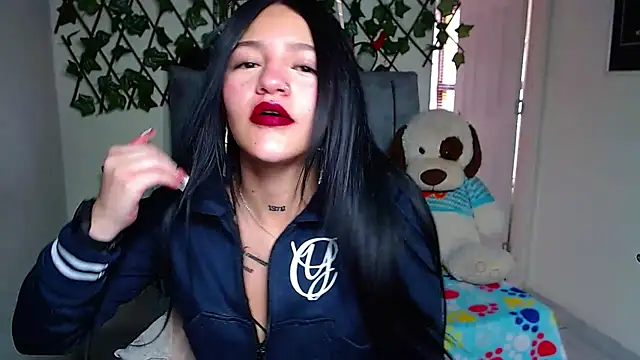 Snapshot of Violettasquirt chatting on 9, 7, 2026 Violettasquirt online show from 9, 7, 2026