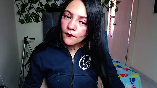 Snapshot of Violettasquirt chatting on 24, 7, 2026 Violettasquirt online show from 24, 7, 2026