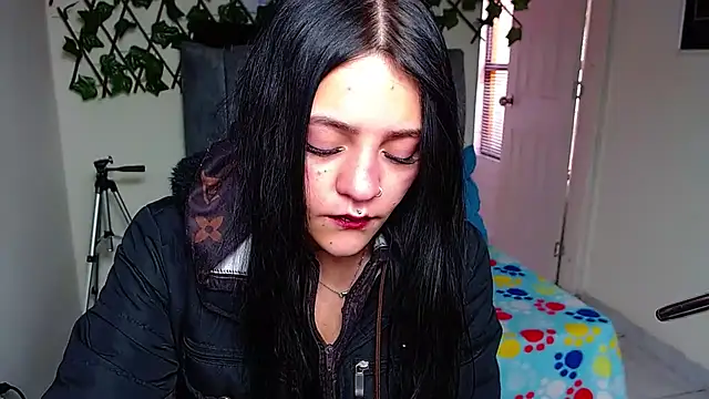 Snapshot of Violettasquirt chatting on 25, 7, 2026 Violettasquirt online show from 25, 7, 2026