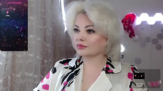 Snapshot of JewellKiss7 chatting on 4, 1, 2025 JewellKiss7 online show from 4, 1, 2025