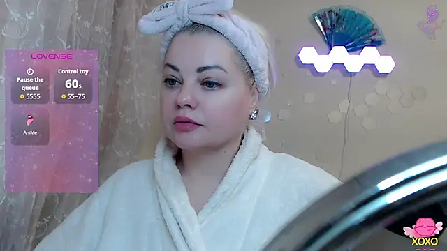 Snapshot of JewellKiss7 chatting on 10, 11, 2025 JewellKiss7 online show from 10, 11, 2025