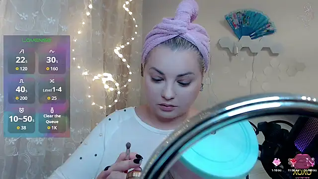 Snapshot of JewellKiss7 chatting on 14, 11, 2025 JewellKiss7 online show from 14, 11, 2025