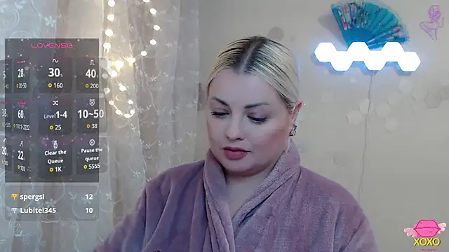 Snapshot of JewellKiss7 chatting on 25, 11, 2025 JewellKiss7 online show from 25, 11, 2025