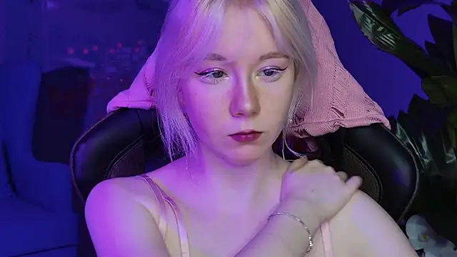 NancyMartinez online show from 19, 1, 2025