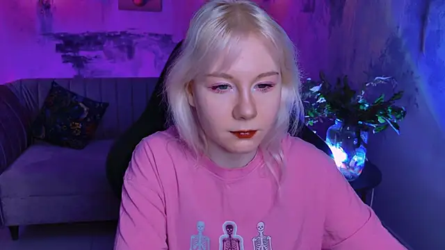 NancyMartinez online show from 4, 2, 2025