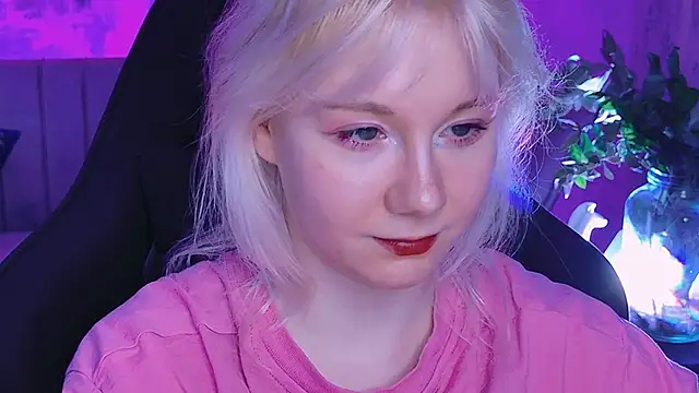 NancyMartinez online show from 4, 2, 2025