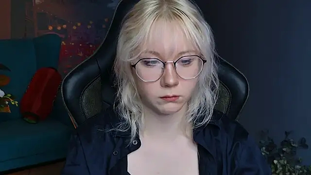 NancyMartinez online show from 21, 2, 2025