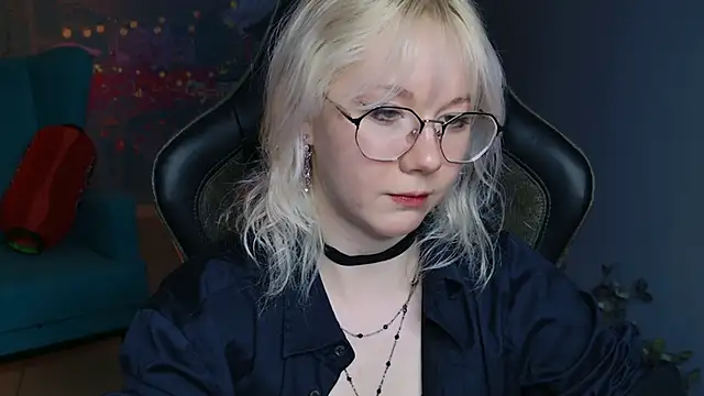 NancyMartinez online show from 21, 2, 2025