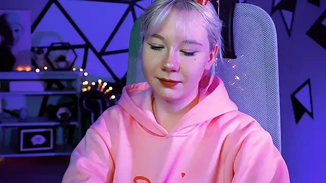 NancyMartinez online show from 27, 2, 2025