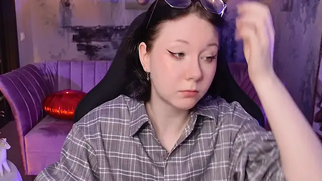 NancyMartinez online show from 17, 10, 2025