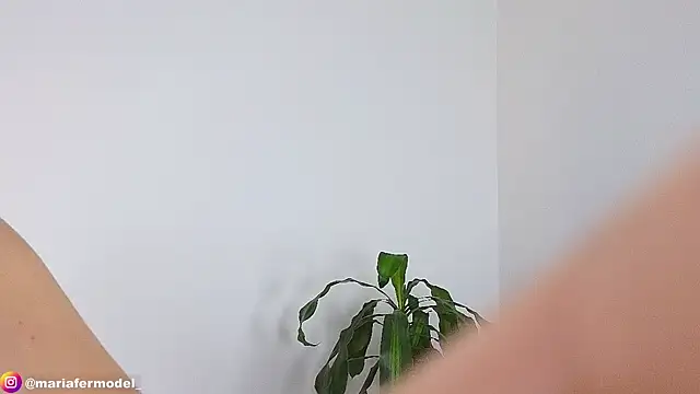 Mariafer05 online show from 2, 1, 2025