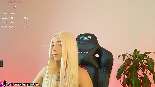 Mariafer05 online show from 6, 6, 2026