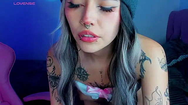 Snapshot of adri_tom44 chatting on 2, 12, 2024 adri tom44 online show from 2, 12, 2024