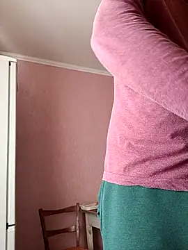 Pineapple04 online show from 21, 10, 2025