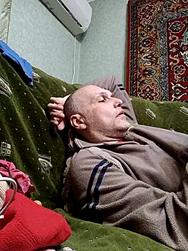 Pineapple04 online show from 25, 4, 2026