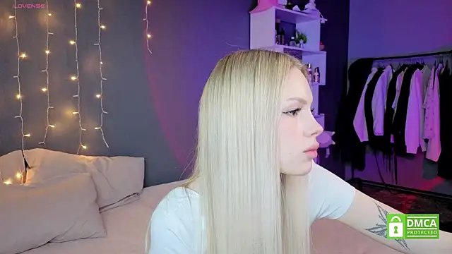 Snapshot of aneta_alisha chatting on 21, 11, 2025 aneta alisha online show from 21, 11, 2025