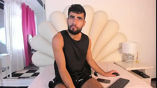 Ethan  Walker online show from 31, 1, 2025