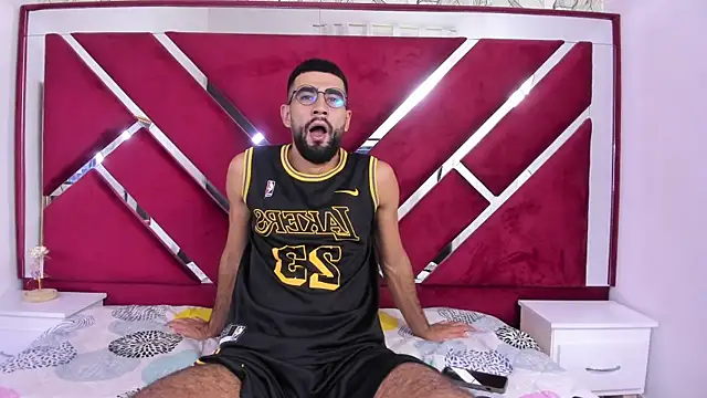 Ethan  Walker online show from 4, 2, 2025