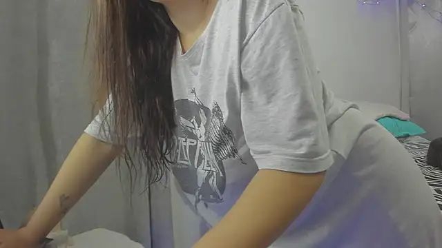 Snapshot of HARLEYNAPIER chatting on 23, 11, 2025 HARLEYNAPIER online show from 23, 11, 2025