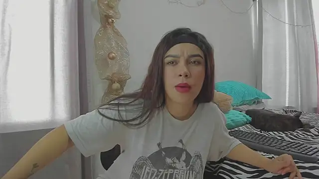 Snapshot of HARLEYNAPIER chatting on 23, 11, 2025 HARLEYNAPIER online show from 23, 11, 2025