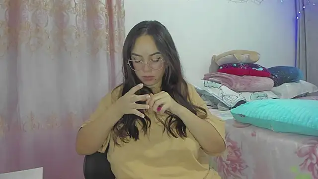 Snapshot of HARLEYNAPIER chatting on 10, 3, 2026 HARLEYNAPIER online show from 10, 3, 2026