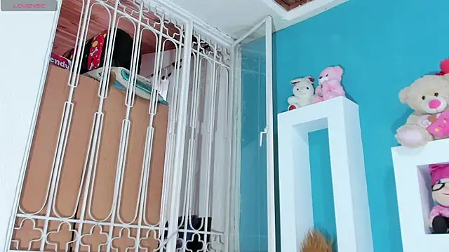 Cuty sexy hot online show from 12, 7, 2026