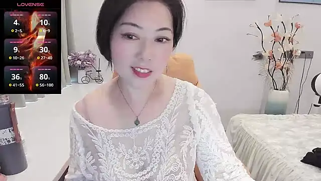 Crystal Wings online show from 13, 9, 2025