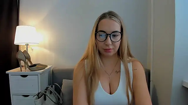 AriaDesire online show from 8, 8, 2026