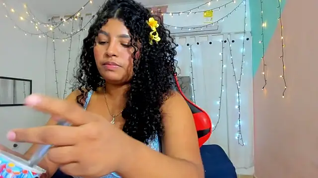 valentina 0  online show from 8, 2, 2025