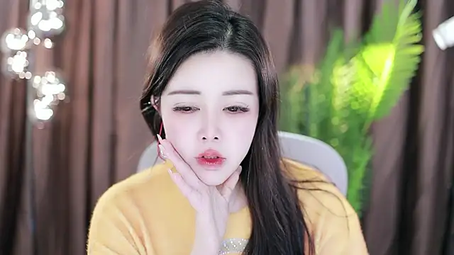 Qiaoqiao  online show from 31, 1, 2025