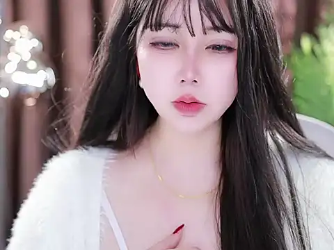 Qiaoqiao  online show from 8, 3, 2025