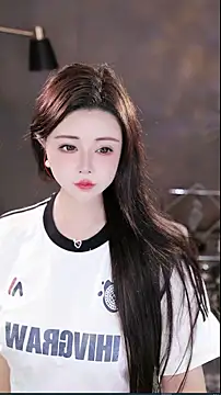 Qiaoqiao  online show from 5, 12, 2025