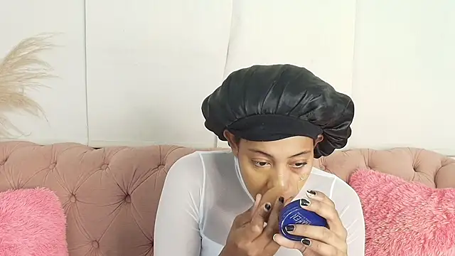 Snapshot of flavia_cruz chatting on 30, 4, 2026 flavia cruz online show from 30, 4, 2026