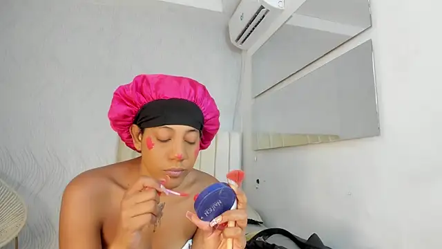 Snapshot of flavia_cruz chatting on 7, 5, 2026 flavia cruz online show from 7, 5, 2026