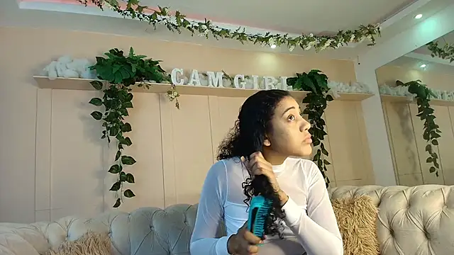 Snapshot of flavia_cruz chatting on 25, 5, 2026 flavia cruz online show from 25, 5, 2026