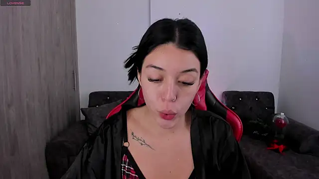 zoee jackson online show from 28, 4, 2026